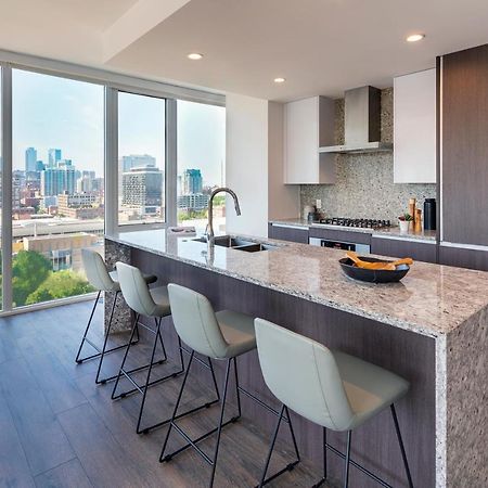Отель Level Chicago - Old Town Экстерьер фото